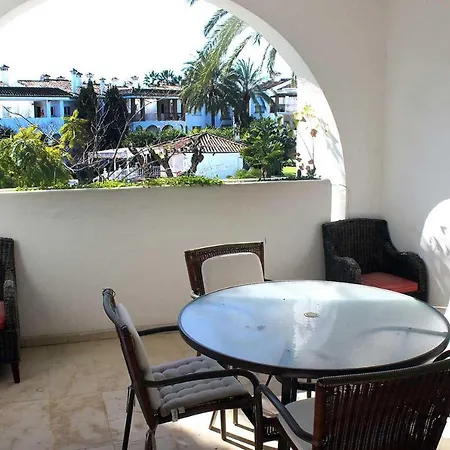 Hacienda * Εστεπόνα